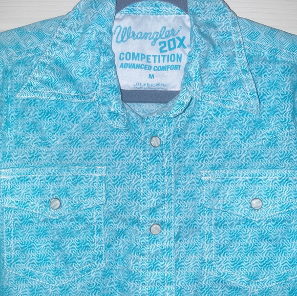 Wrangler button down - Picture 3 of 5